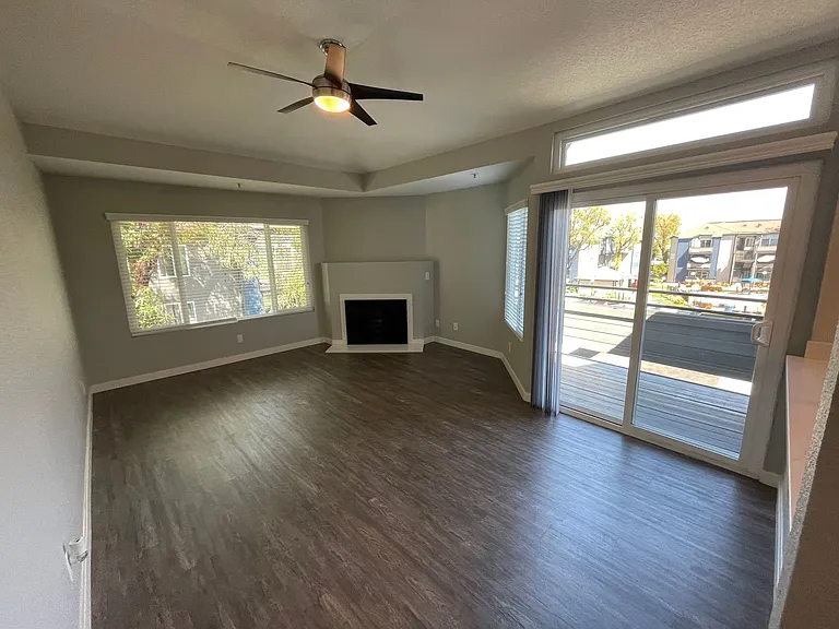 River House Apartments — Photo 60