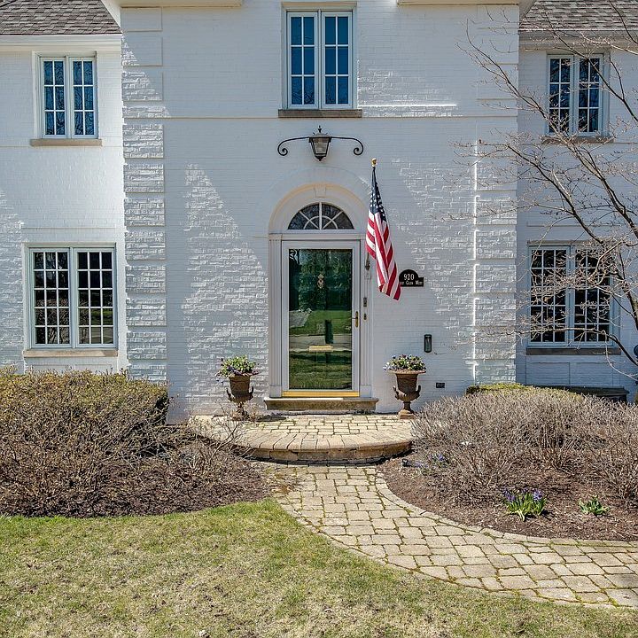 1st image of 920 Forest Glen Dr W