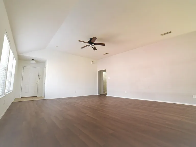 208 Meadow Lark Ln — Photo 19