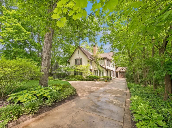 145 Euclid Ave, Glencoe, IL 60022