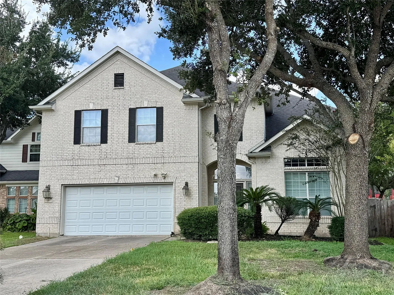 4 bed, 2.5 bath, 3014 sqft, $2,800 — Photo 1