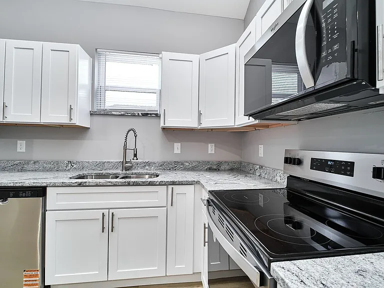 415 N Dequincy St — Photo 16