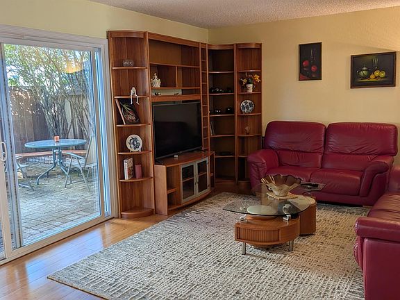 4th image of 10013 Foxboro Cir