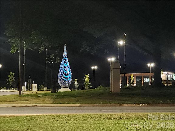 2nd image of 4033 W Tyvola Rd