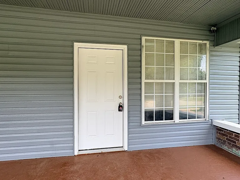 1305 Prosch Ave — Photo 2