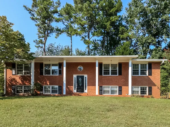 1653 Rex Dr, Marietta, GA 30066