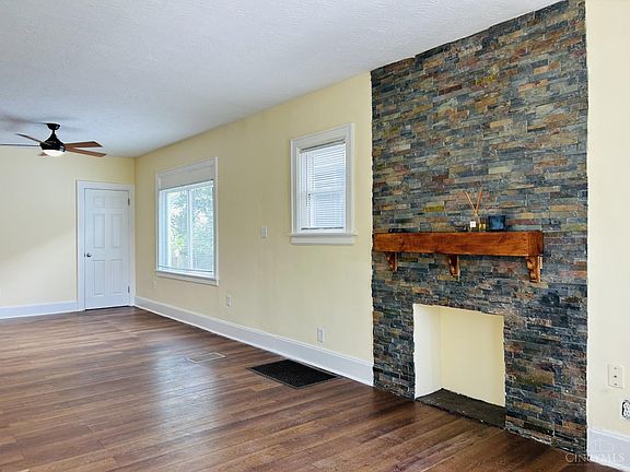 2nd image of 1922 Dalewood Pl