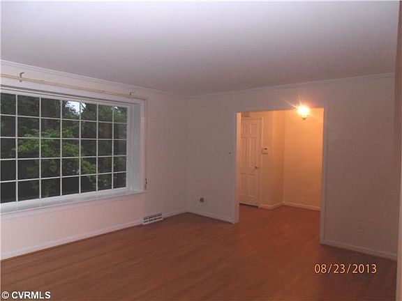 2nd image of 9509 Fernleigh Dr