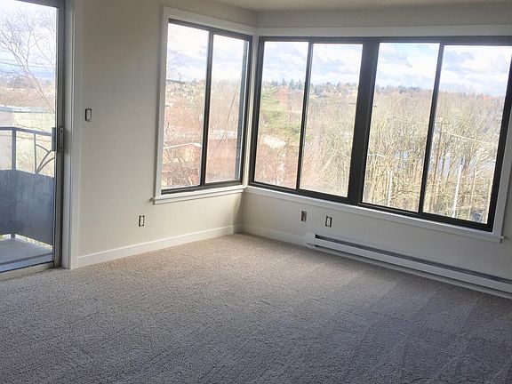 2nd image of 1721 Taylor Ave N #6