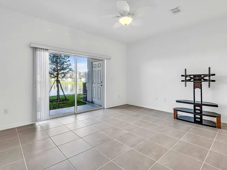 11747 Stonesmith Xing — Photo 7