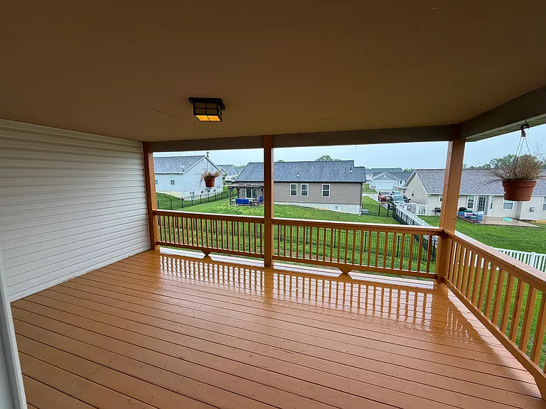Meadow Crest Dr — Photo 4