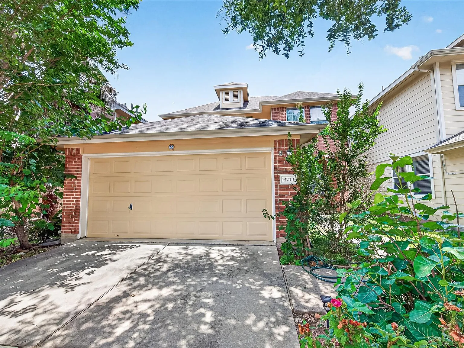 2 bed, 2.5 bath, 1518 sqft, $1,685 — Photo 2