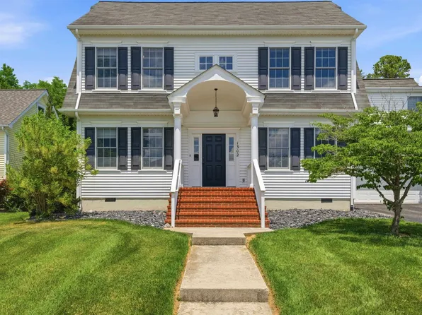 1302 Village Way S, Blacksburg, VA 24060