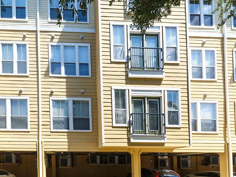 1185 SW 9th Rd #212 — Photo 25