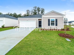 141 Barefoot Dr, Bloomingdale, GA 31302