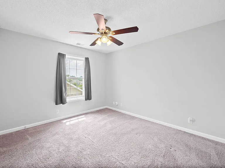 1283 Carnation Ct — Photo 20
