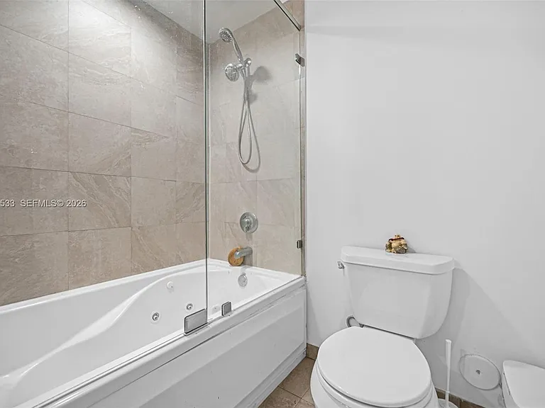 7728 Collins Ave #5 — Photo 19