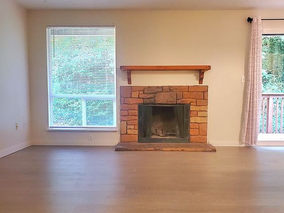 5th image of 12317 118th Avenue Ct E APT D