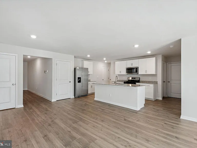 5208 Crooked Ln — Photo 3