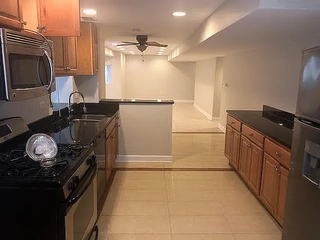 6230 N Francisco Ave #G — Photo 2