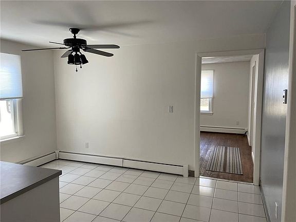 4th image of 11 Colwell Dr