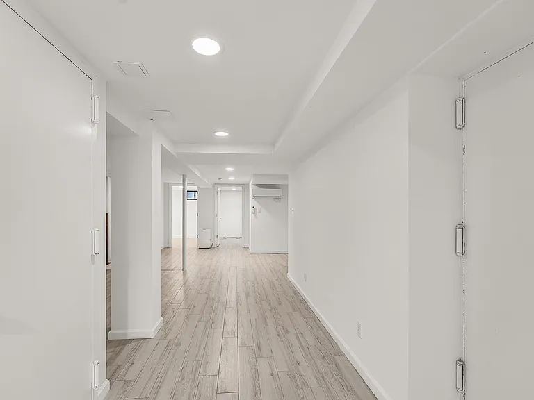 851 Hart St #1 — Photo 12