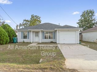 10 Stowe Rd, Mary Esther, FL 32569