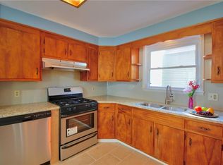 618 W Manlius St, East Syracuse, NY 13057