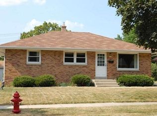 9736 W Manitoba St, West Allis, WI 53227