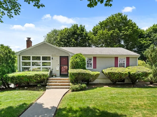 43 Coleman St, Peabody, MA 01960