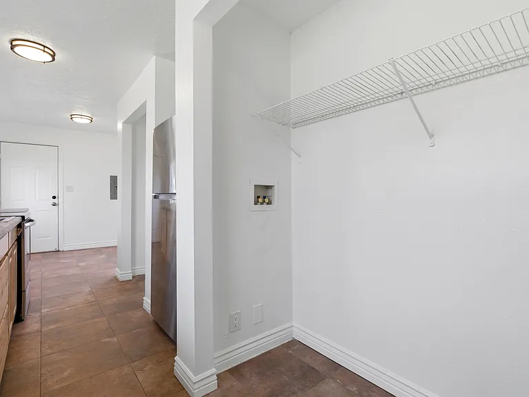 1060 Sullivan Rd — Photo 9