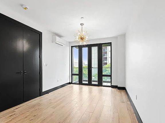 5th image of 816 New York Ave #2A