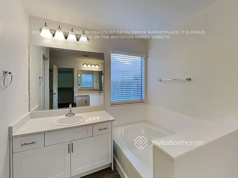 12218 W Hadley St — Photo 15