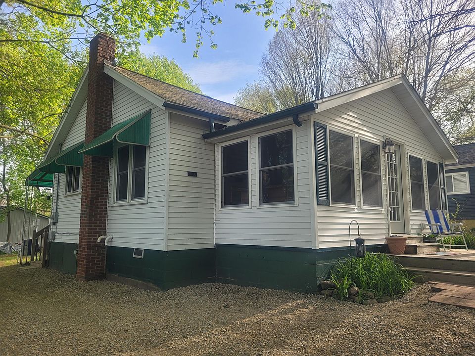 1st image of 1193 Lakeview Dr