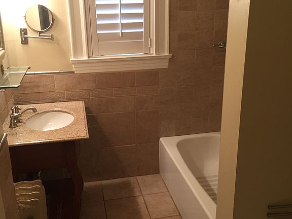 4th image of 1317 N Ogden St APT 1