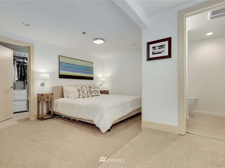 500 5th Ave W #101 — Photo 6