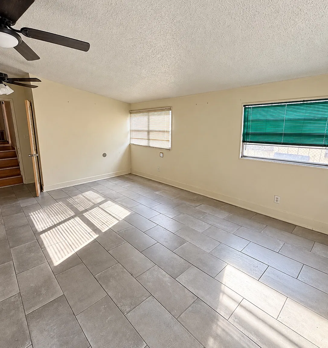 4 bed, 1400 sqft, $1,599 — Photo 3