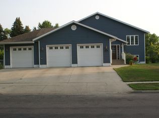 1321 15th Ave NE, Aberdeen, SD 57401