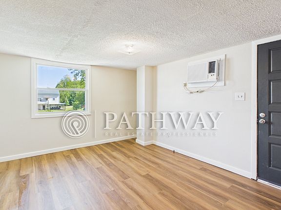 5th image of 172 North St #10976328