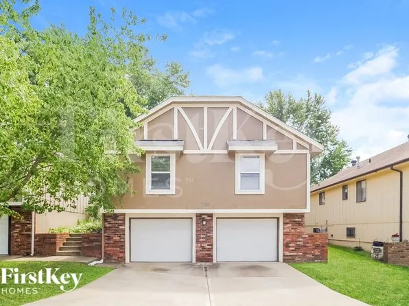 2700 NW 4th St, Blue Springs, MO 64014
