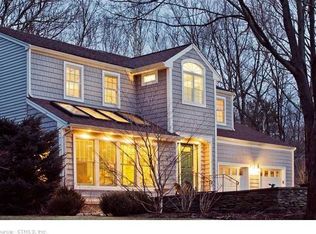 24 Hilltop Dr, Canton, CT 06019