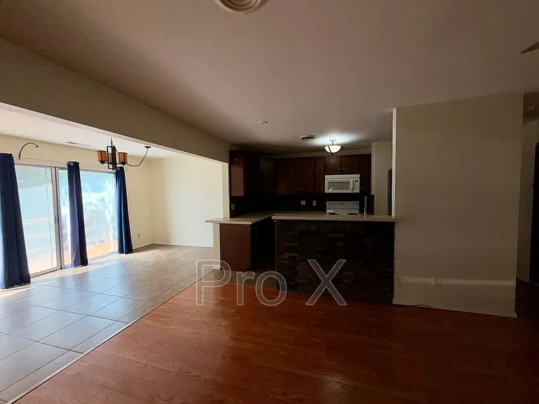 19 Gore Ln — Photo 3