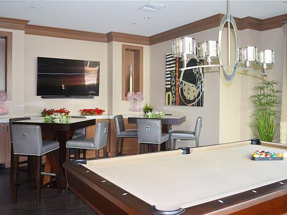 5th image of 146 4th Ave NE Unit 303