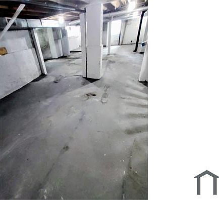 4th image of 7204 S Green St