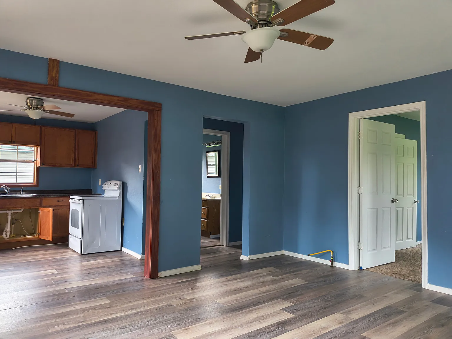 2 bed, 837 sqft, $1,250 — Photo 2