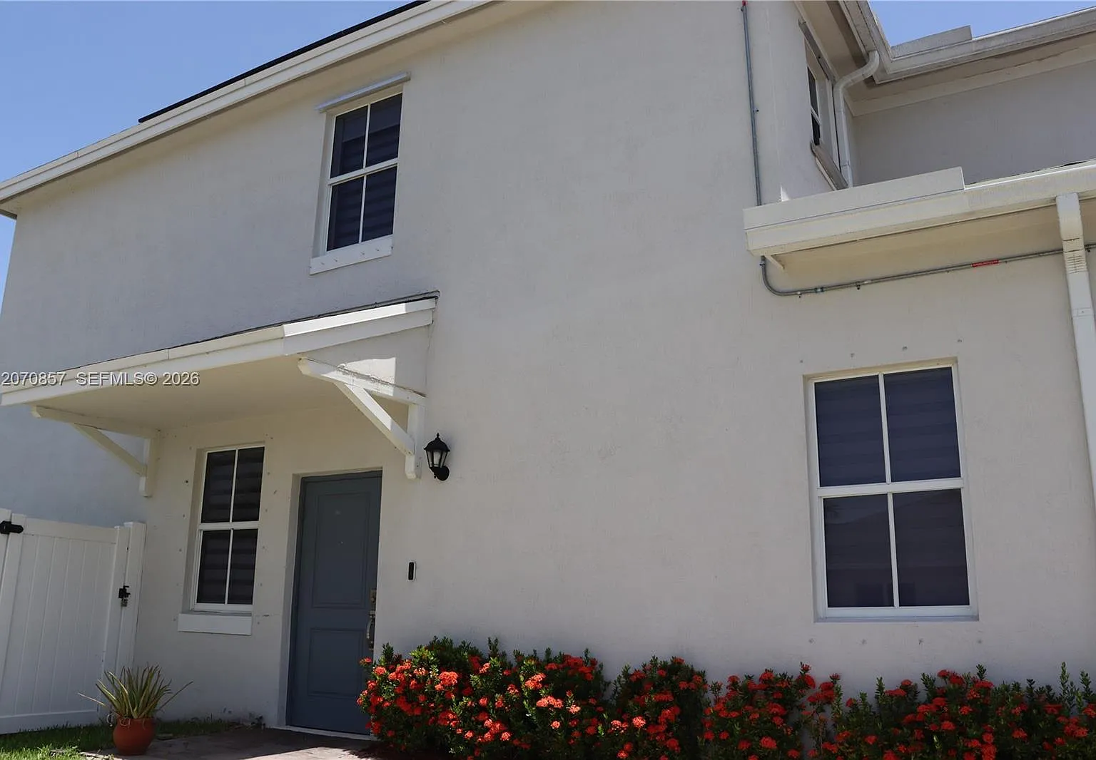 4 bed, 1757 sqft, $3,300 — Photo 3