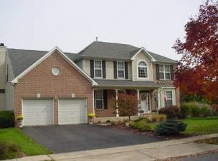 24 Pemberton Ln, East Windsor, NJ 08520