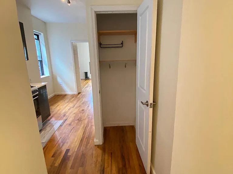 540 E 5th St #20 — Photo 9