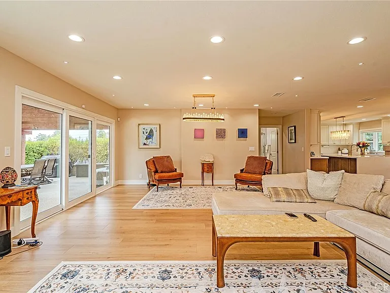 2220 Jose Way — Photo 7