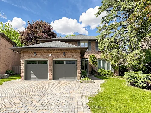 54 Pennock Cres Photo 1
